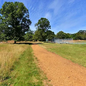 Skyview Executive Holiday home Victoria