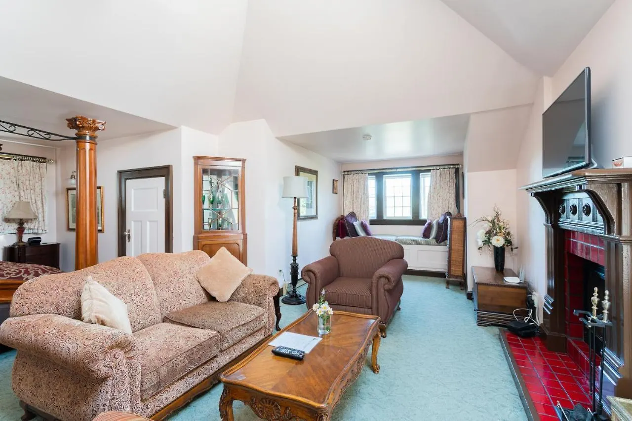 Beaconsfield Bed And Breakfast - Victoria 5*,  Canada