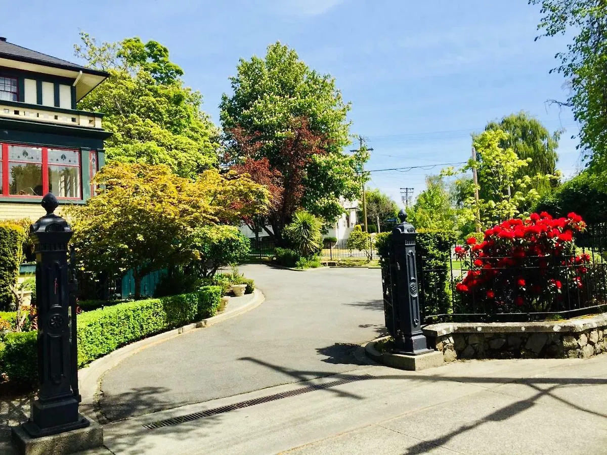 Beaconsfield Bed And Breakfast - Victoria Canada
