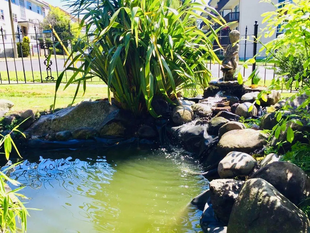 Beaconsfield Bed And Breakfast - Victoria Bed & Breakfast
