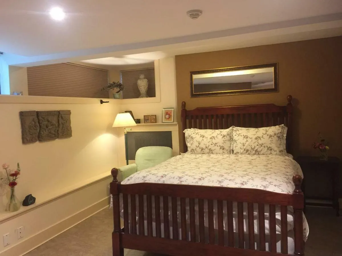 Beaconsfield Bed And Breakfast - Victoria 5*,  Canada