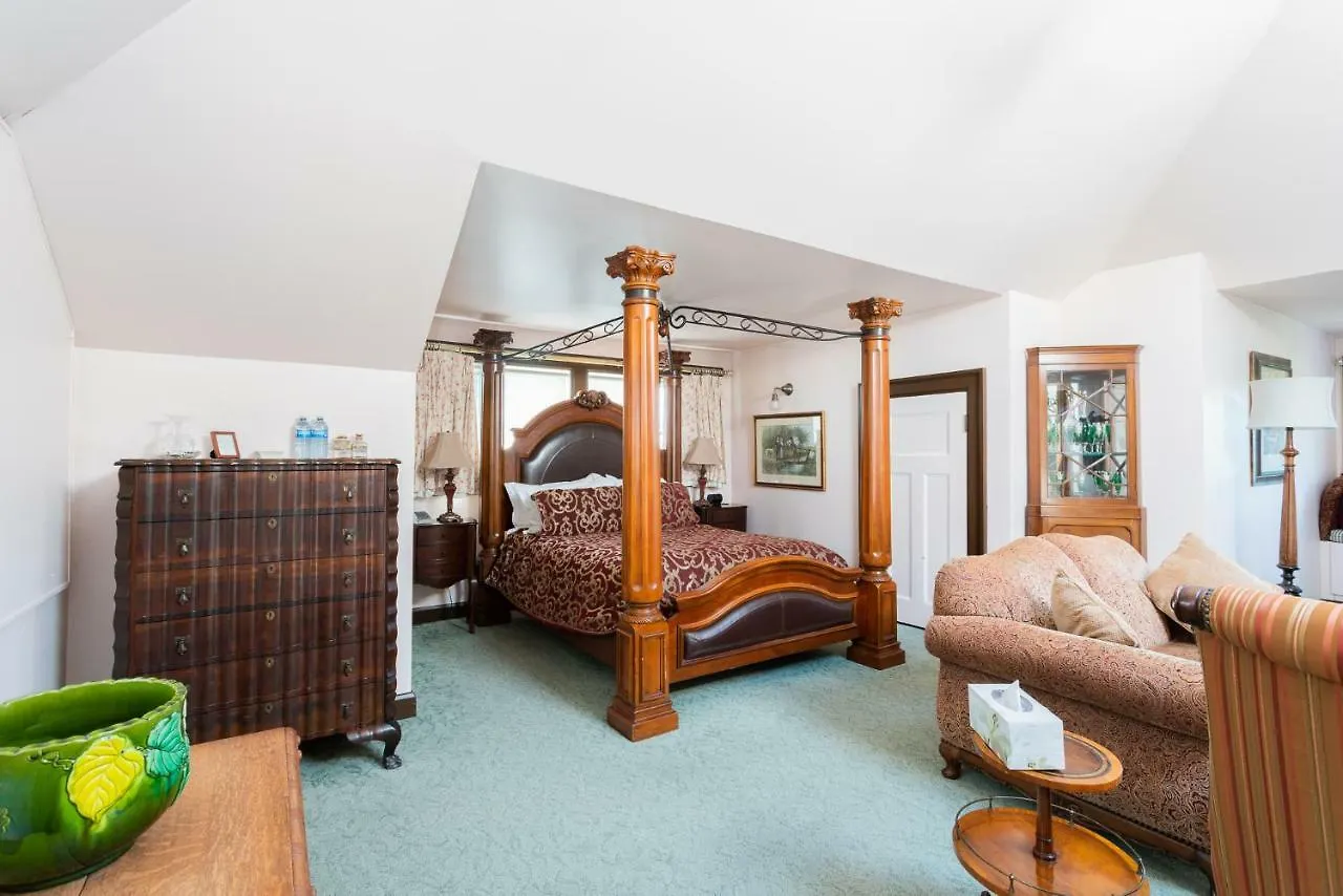 Beaconsfield Bed And Breakfast - Victoria 5*,  Canada