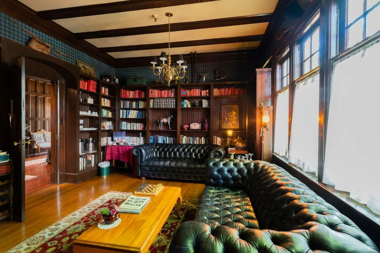 Beaconsfield Bed And Breakfast - Victoria Bed & Breakfast